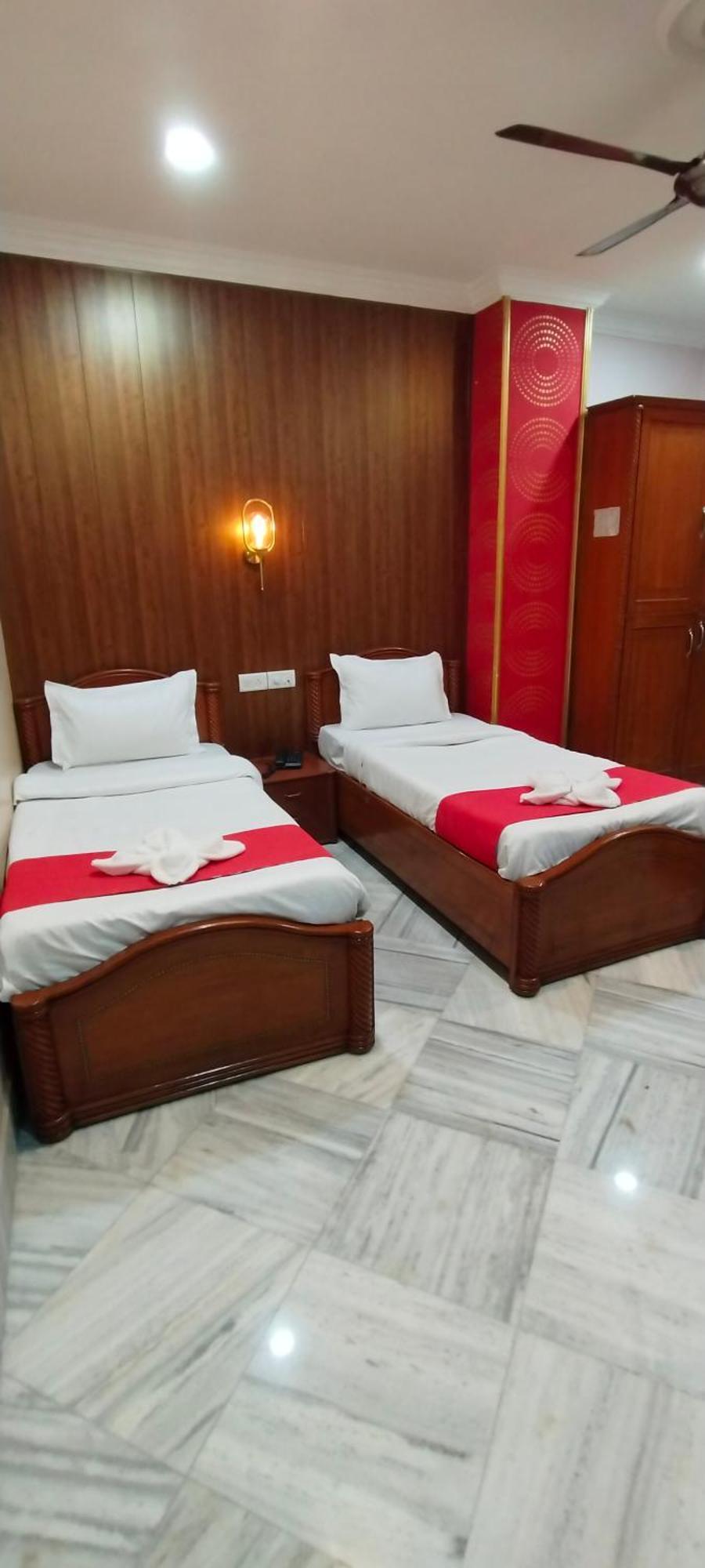Hotel Riz Varanasi Bagian luar foto
